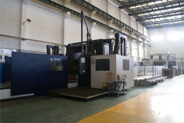 基地設備:西班牙DANOBAT(達諾巴特)8.5米數控導軌磨床 基地設備:西班牙DANOBAT(達諾巴特)8.5米數控導軌磨床